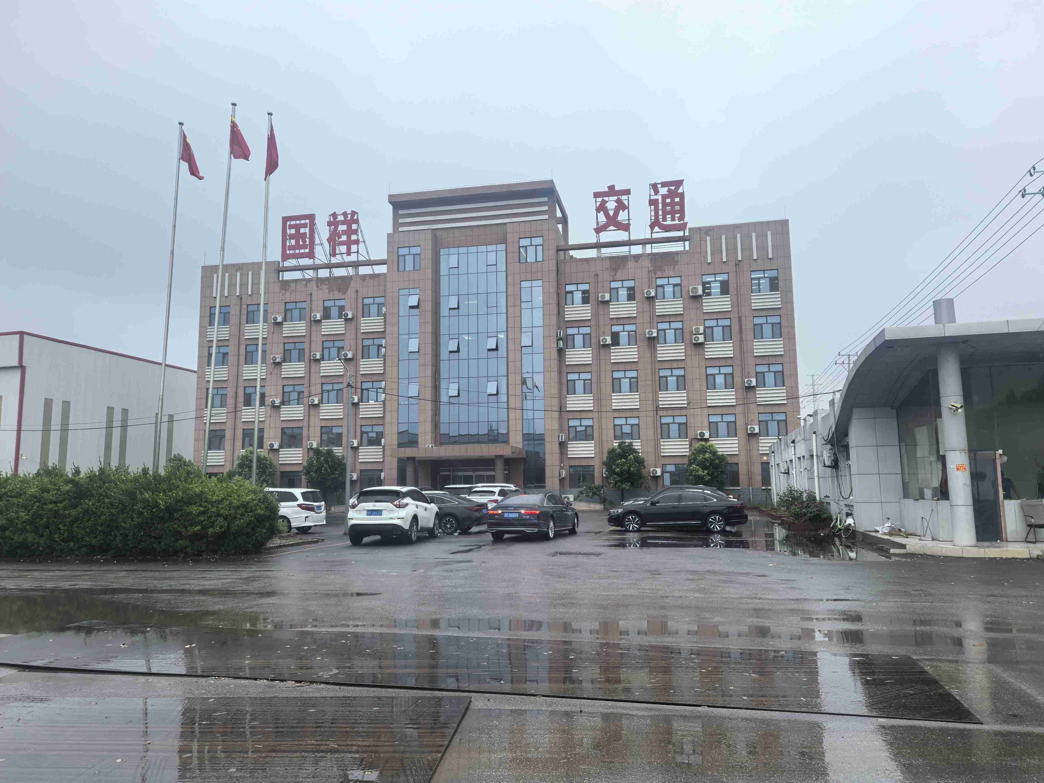 梧州市波形护栏配件浸塑波形护栏 - 排名